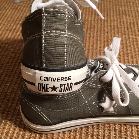 🍁HP🍁NWOT Converse one star shoes size 3 - Picture 3 of 7